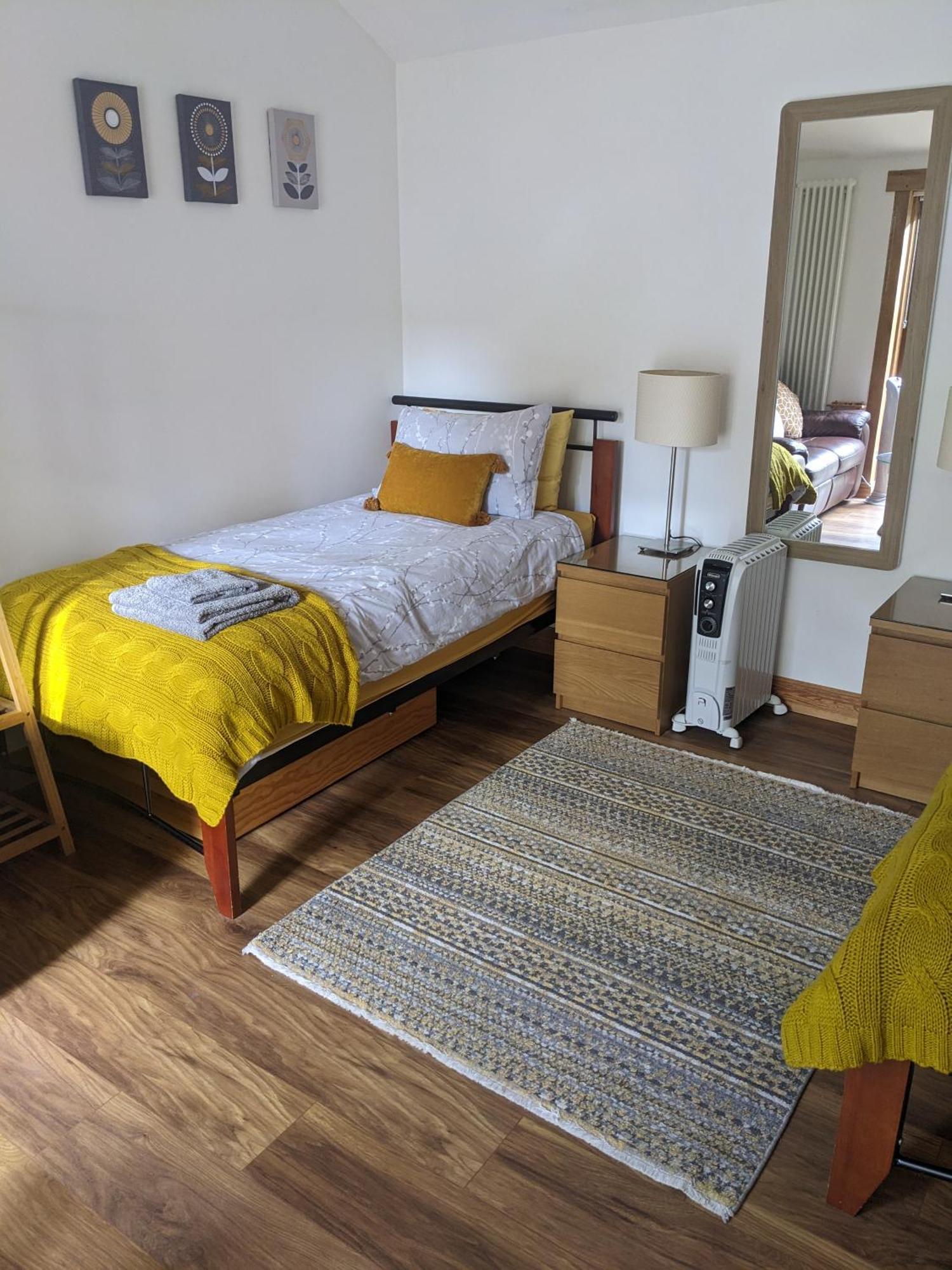 Bed and Breakfast Sunnyside Annexe Уитли Экстерьер фото